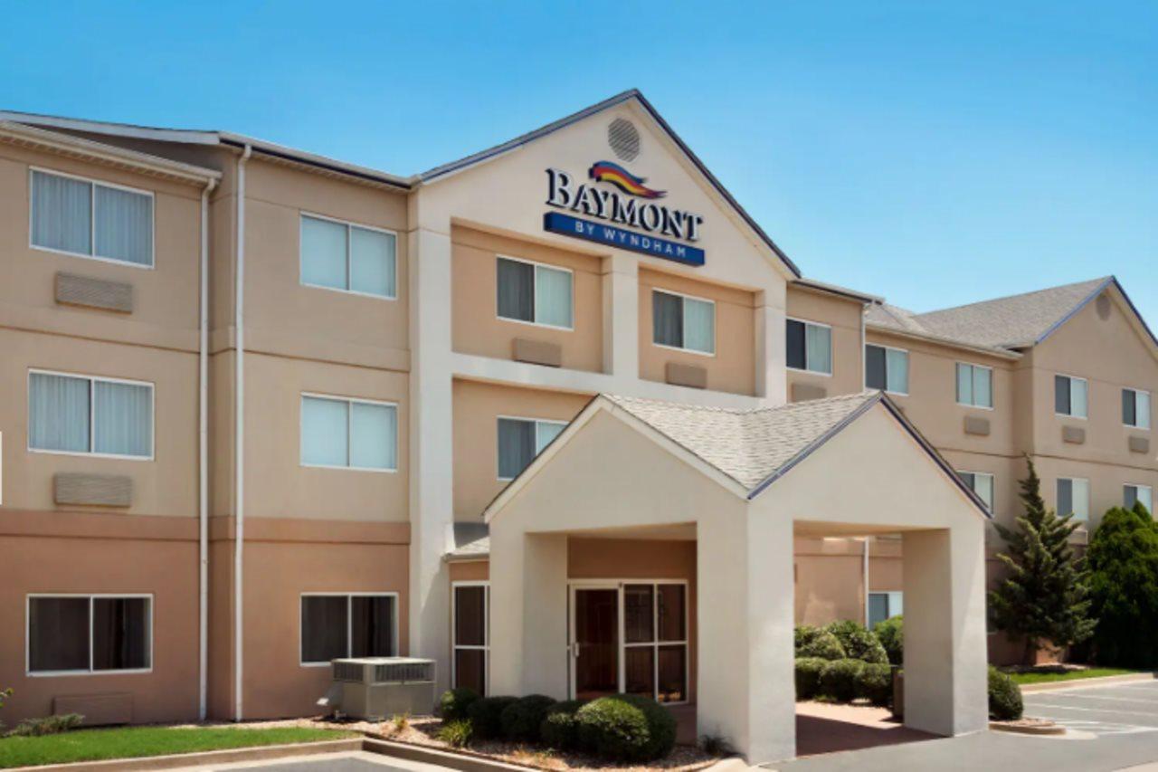Baymont By Wyndham Tulsa Hotell Exteriör bild